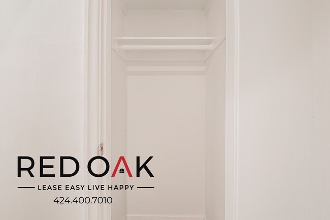 Building Photo - 1818 Whitley Ave