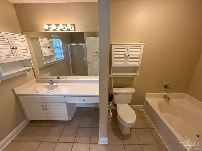Building Photo - 1519 Sandcliff Dr