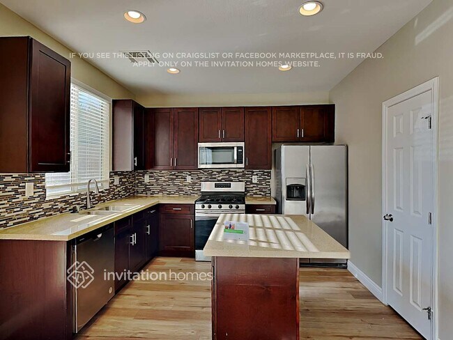 Building Photo - 1003 Pecos River Ave