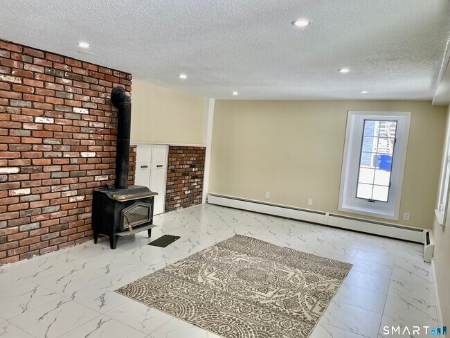 Building Photo - 62 Cambridge Dr