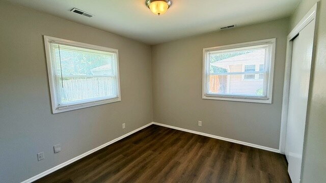 Building Photo - EAST SIDE/LAWRENCE 3 BEDROOM RANCH HOME RECENTLY UPDATED!