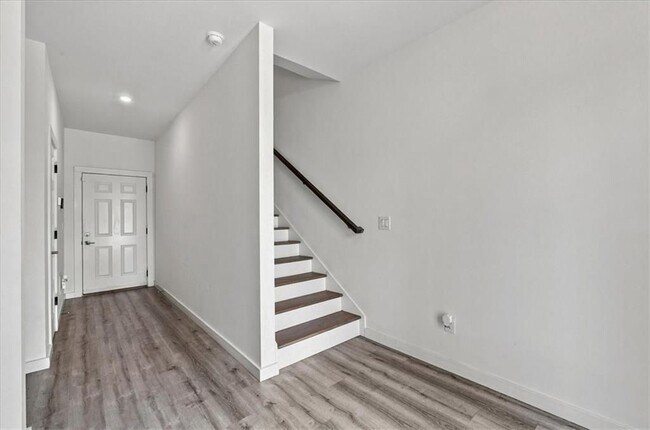 Building Photo - 1077 Glen Opal Dr
