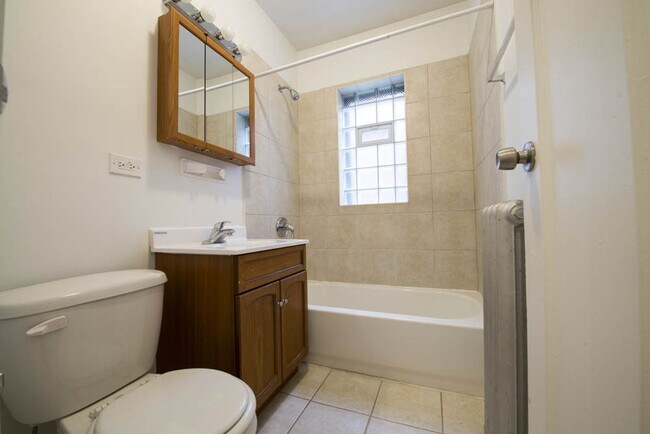 Building Photo - 11111 S Vernon Chicago, IL 60628