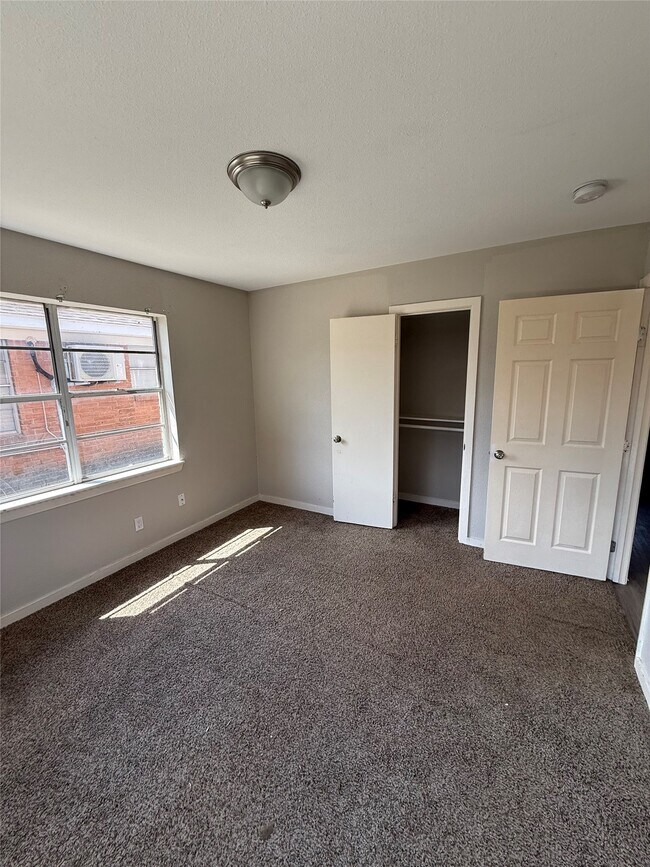 Building Photo - 1311 Malvern St