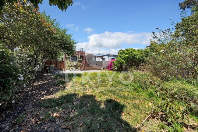 Building Photo - 1108 Dwight Way