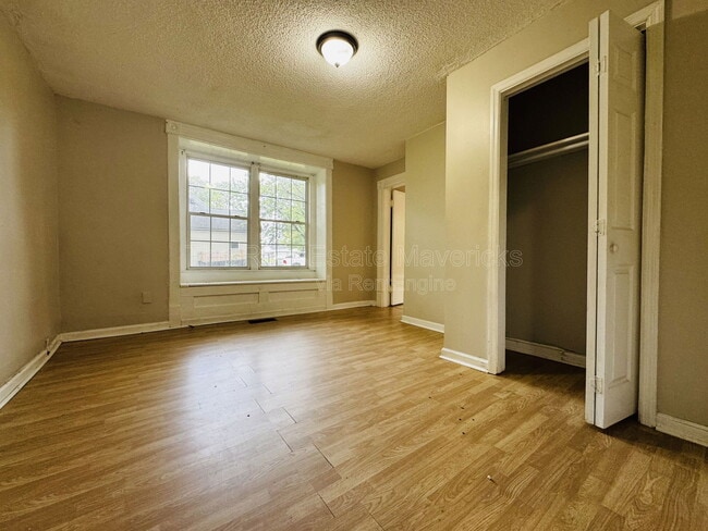 Building Photo - 2208 Duncan Ave