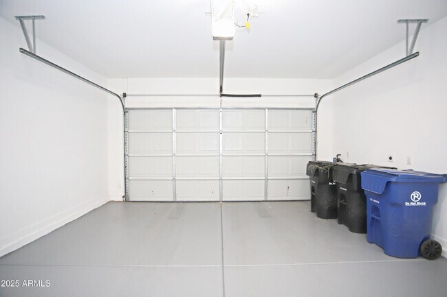 Building Photo - 4623 S 111th Dr