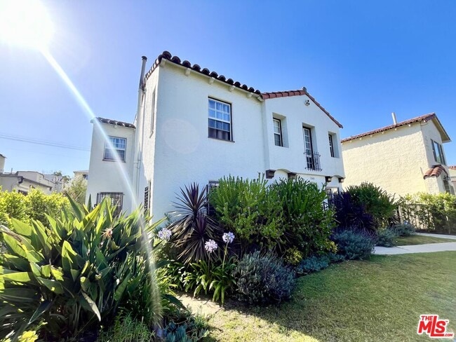 Building Photo - 1268 S Highland Ave