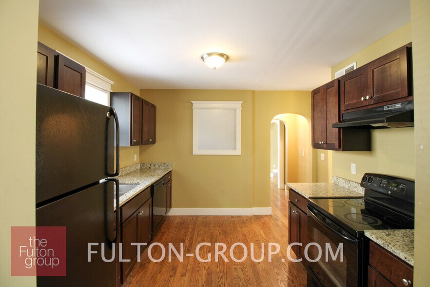 Building Photo - 113 Dwight Ave SE