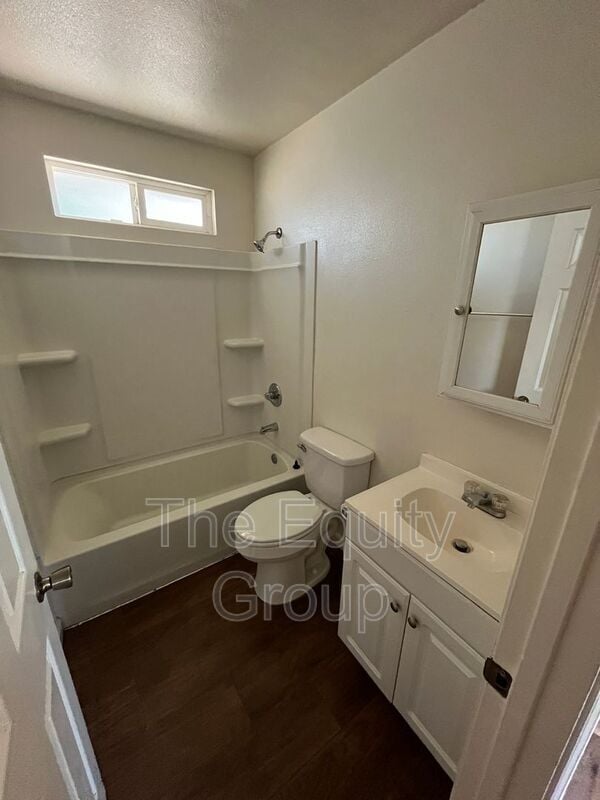 Building Photo - 202 S Kessing St