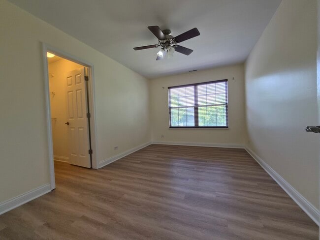 Building Photo - 2355 Shiloh Dr