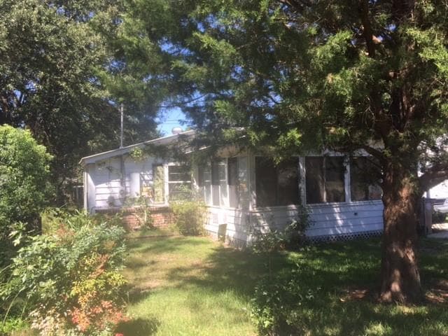 Primary Photo - 2726 Moot Ave