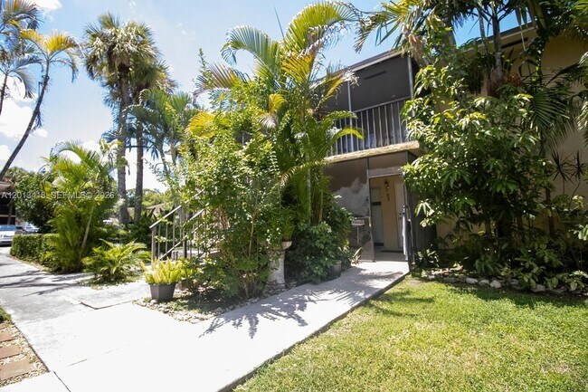 Building Photo - 15629 SW 73rd St
