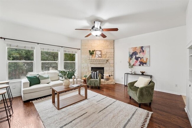 Building Photo - 4212 Pasada Ln