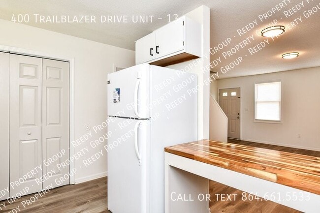 Building Photo - 400 Trailblazer Dr