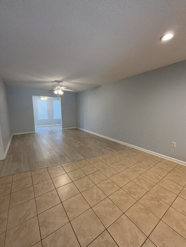 Building Photo - 157 Egret Run Ln