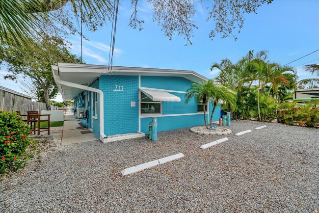 Building Photo - 711 E Gulf Blvd