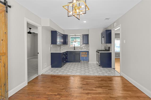 Building Photo - 3520 Sidney Dr