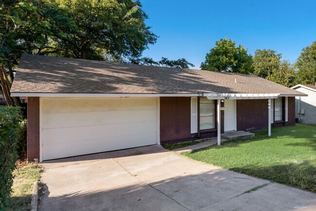 Building Photo - 345 Fieldside Dr