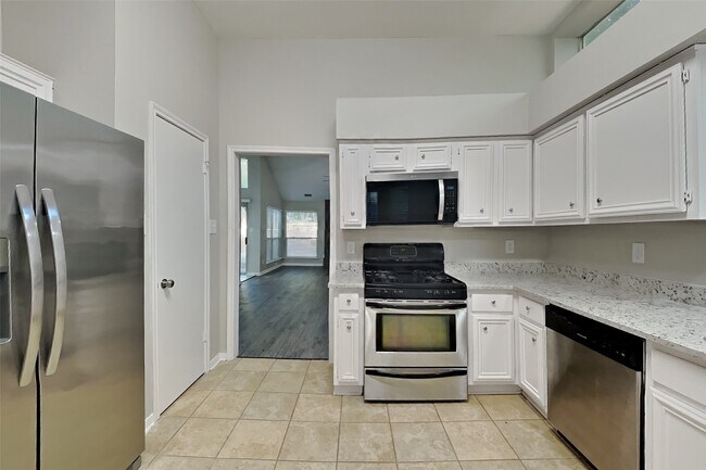 Building Photo - 22 S Rain Forest Ct