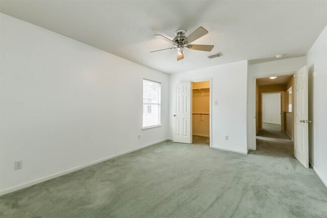 Building Photo - 8511 Cross Country Dr