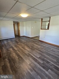 Building Photo - 649 N Warren St