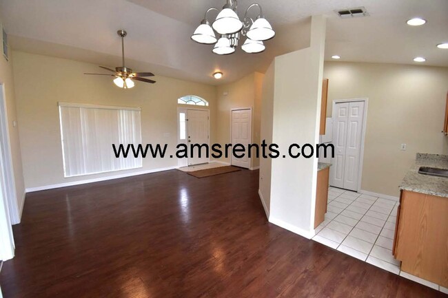 Building Photo - Charming 3 bedroom house in Kissimmee