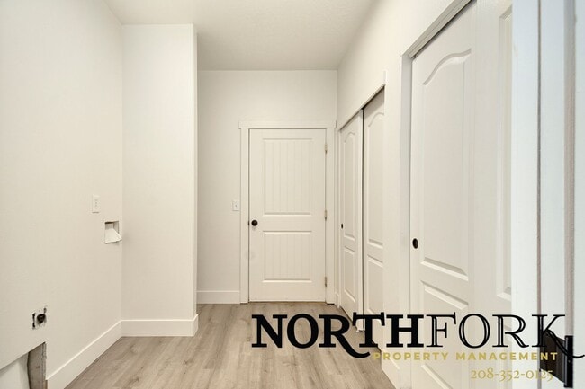Building Photo - Beautiful 3-Bedroom Home in Desirable Namp...