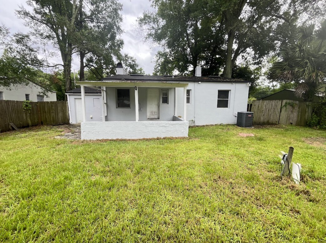 Building Photo - 4653 Timuquana Rd