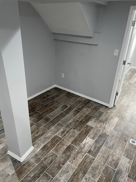 Living Room - 1518 E 72nd St