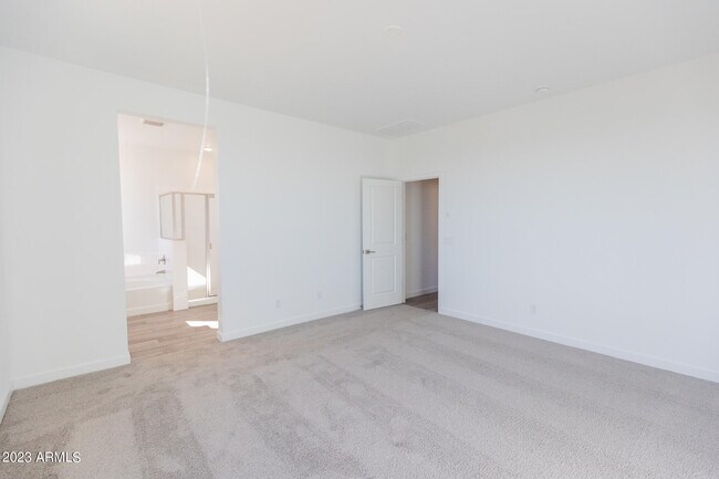 Building Photo - 17008 W Alice Ave