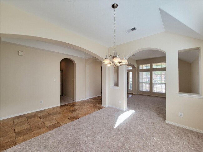 Building Photo - 25219 Piney Heights Ln