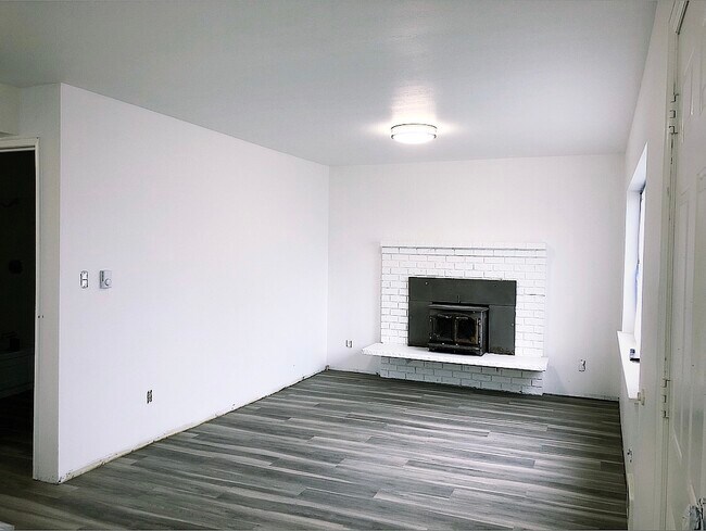 Building Photo - 20129 Dayton Ave N