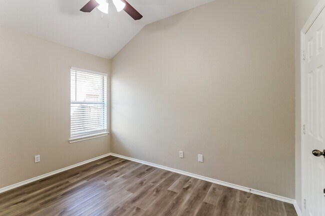 Building Photo - 4815 Chase More Dr