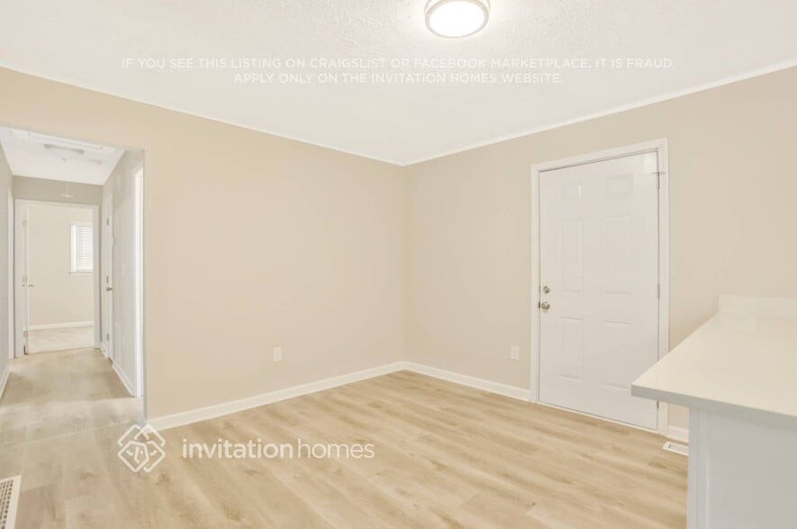 Building Photo - 133 Rosewood Dr