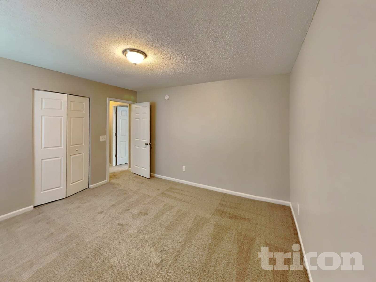 Building Photo - 5 Red Thorn Ct