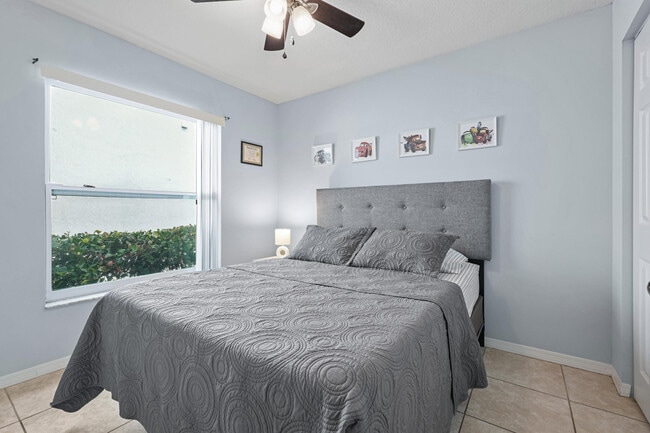 Building Photo - 6791 Lantern Key Dr