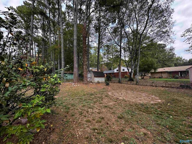 Building Photo - 2602 Vinyard St NE