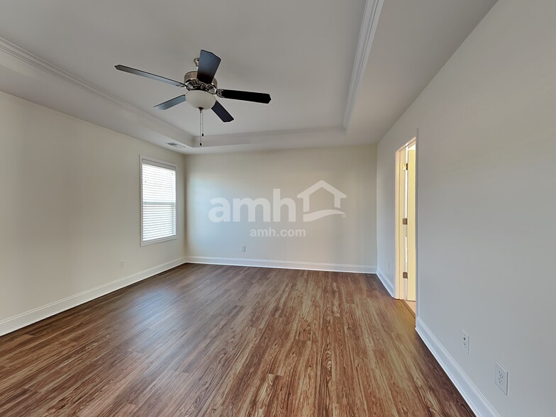 Building Photo - 564 Whitebark Ln