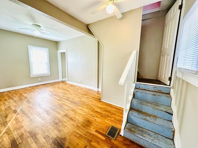 Building Photo - 2BR Corner lot house now available near Ch...