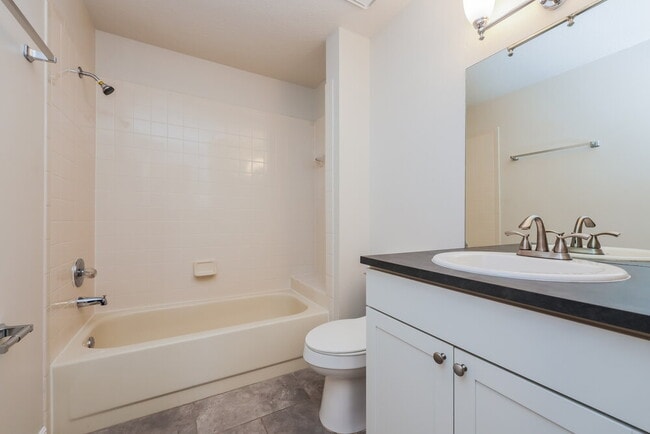 Building Photo - 538 Beth Ann St