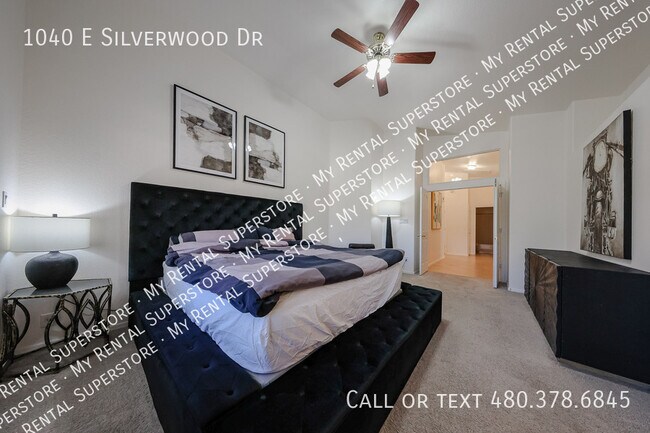 Building Photo - 1040 E Silverwood Dr