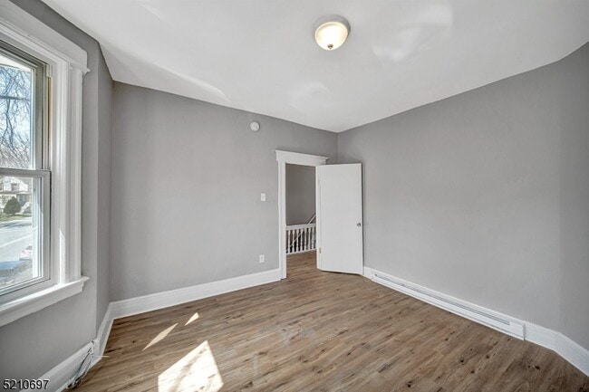Building Photo - 30 Linden Ave