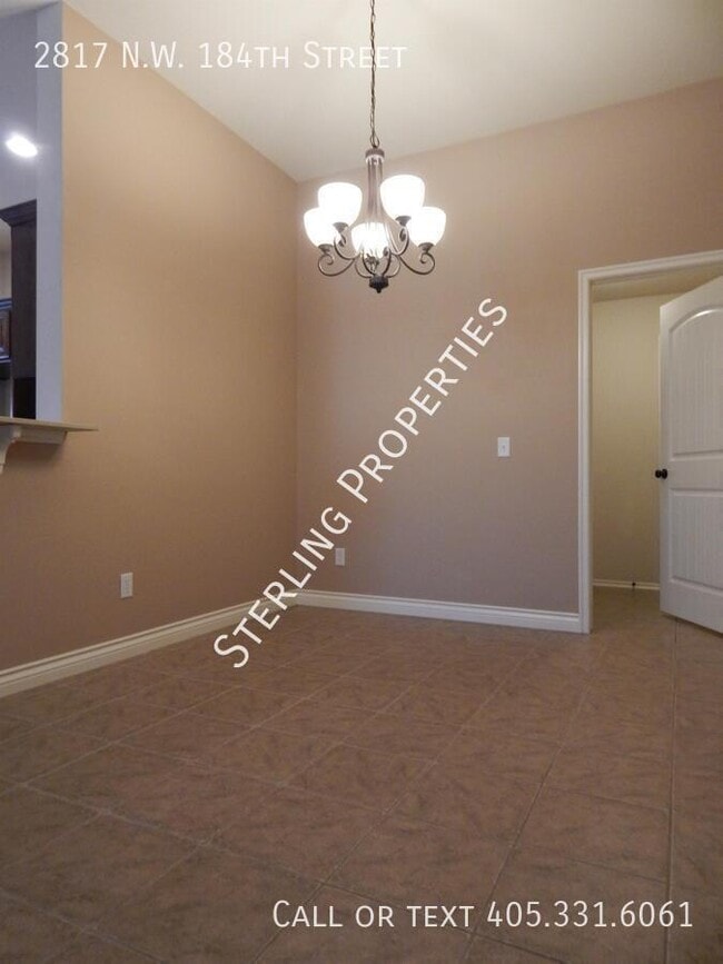 Building Photo - 2817 NW 184th St