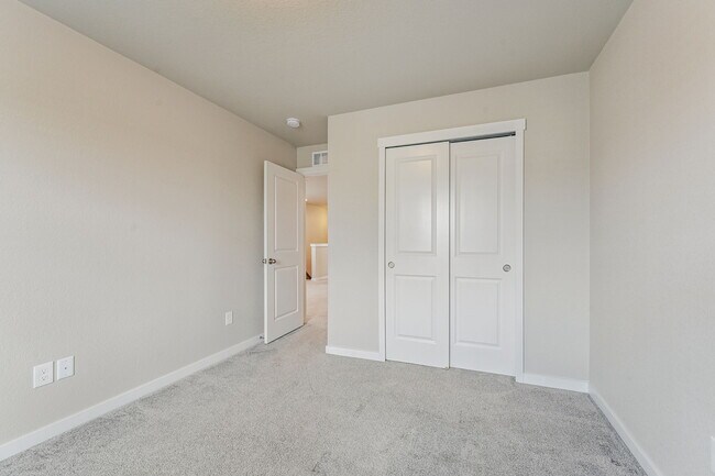 Building Photo - 8206 Turtle Lk Wy