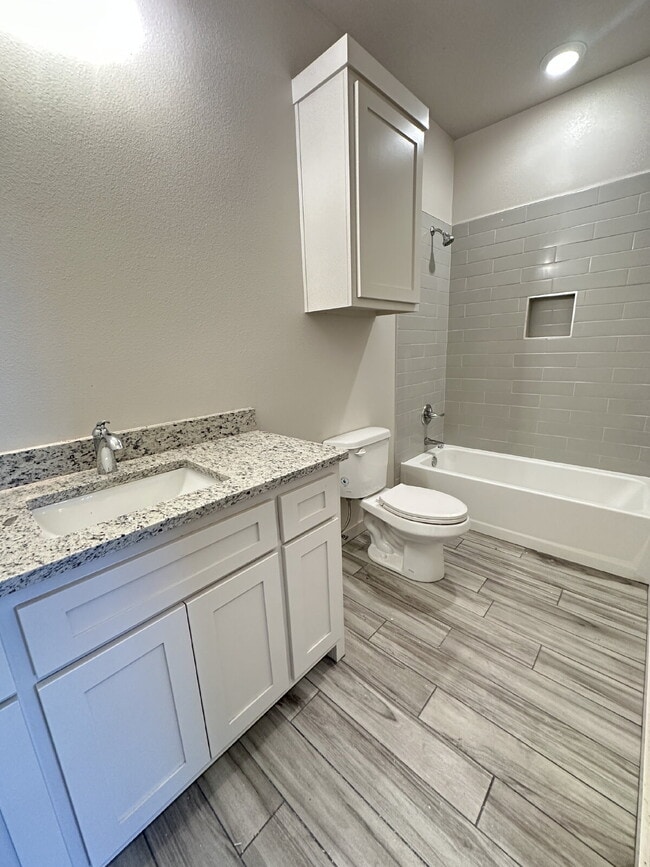 Building Photo - Brand new townhomes in Frenship East!