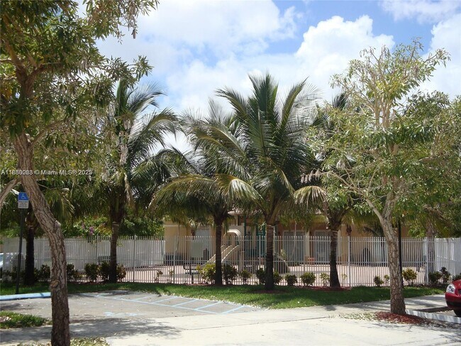 Building Photo - 12447 SW 124th Path