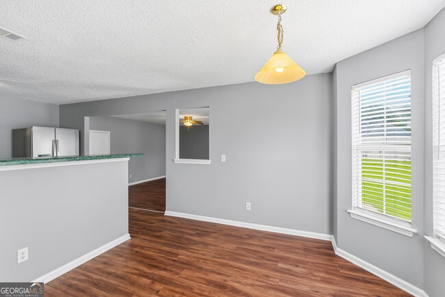Building Photo - 11925 Spring Lake Way