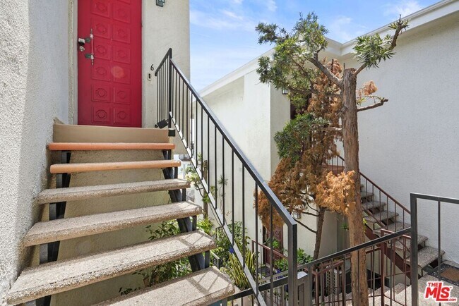 Building Photo - 18103 Coastline Dr