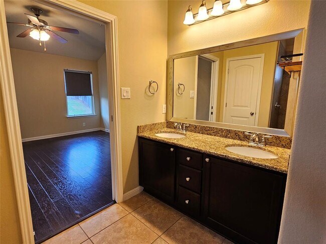 Building Photo - 13708 Loleta Way